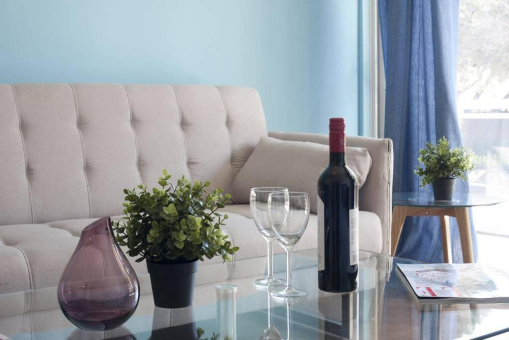 Palaio Faliro, A Bright And Spacious Apartment Ateny Zewnętrze zdjęcie